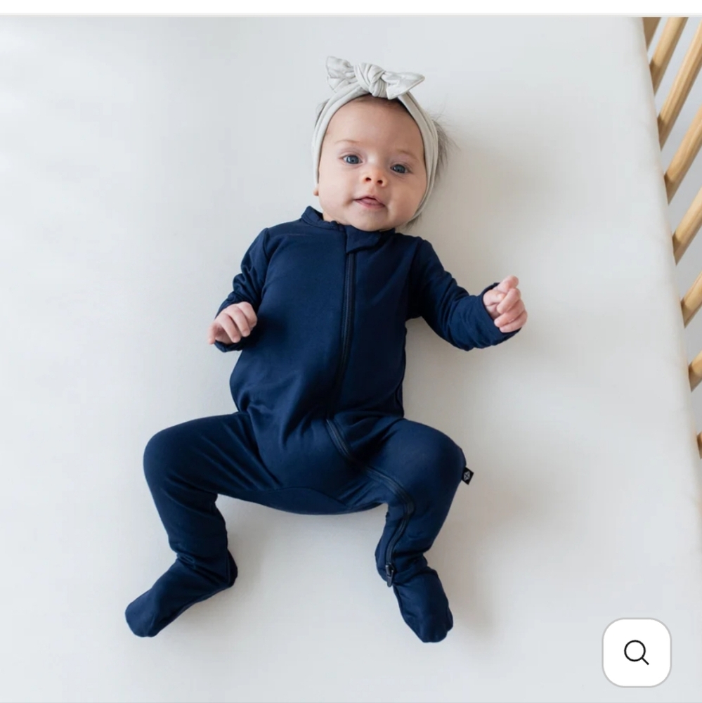 Kyte baby zip footie in navy